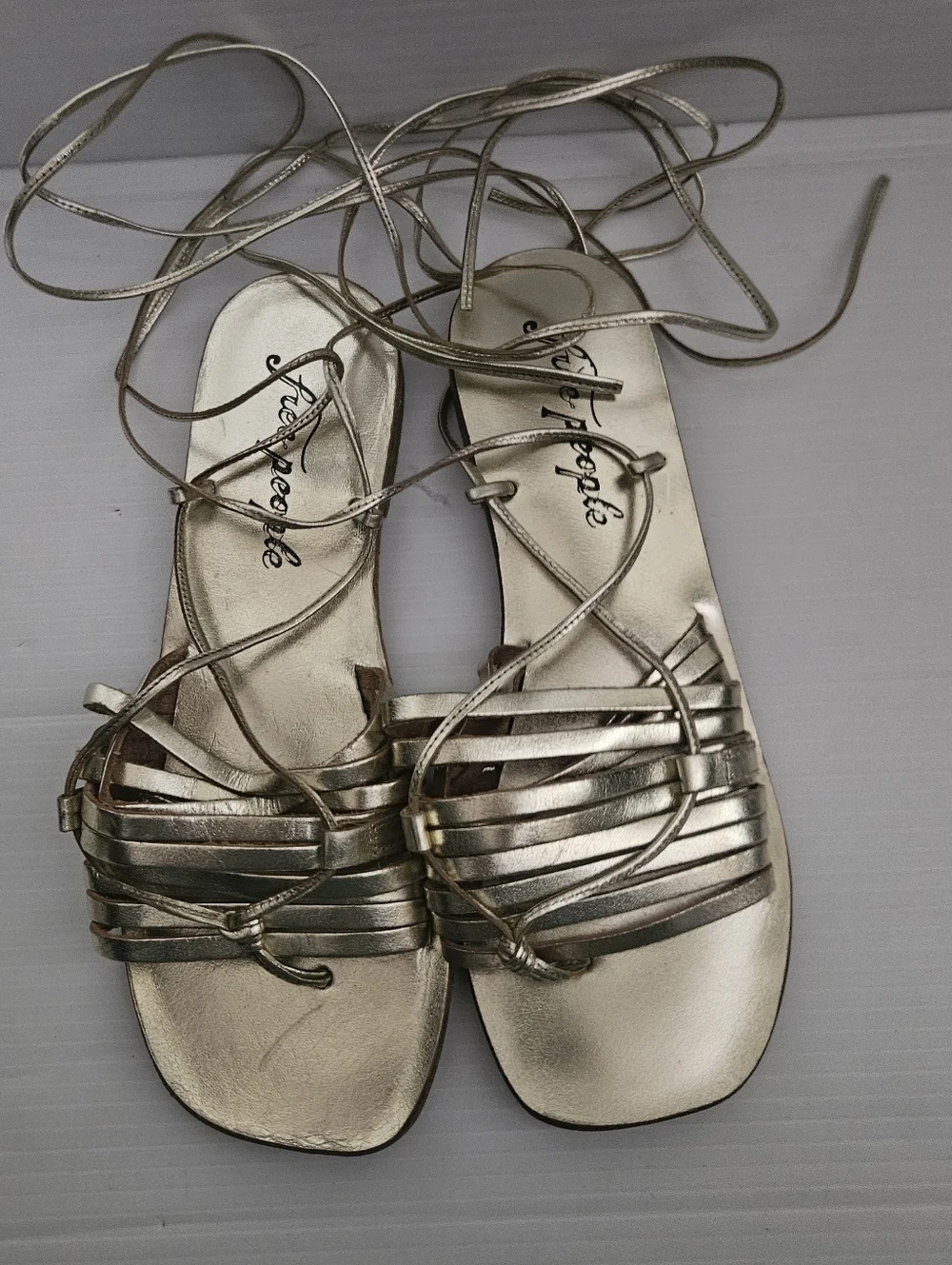 Free People Cami Huarache Wrap Sandals Gold Leather Gladiator – Size 9 Boho Chic